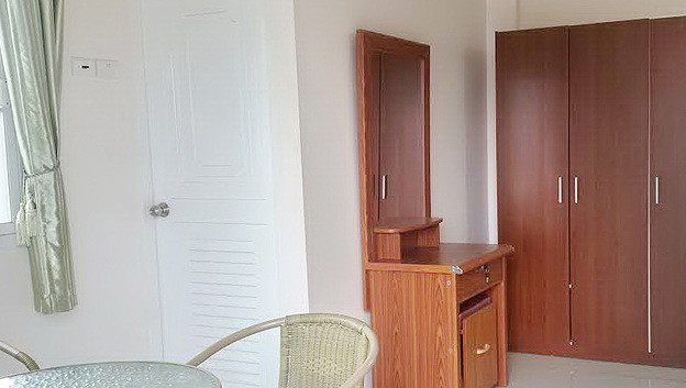 1 Bed Condo — photo 3