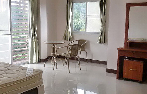 1 Bed Condo — photo 4