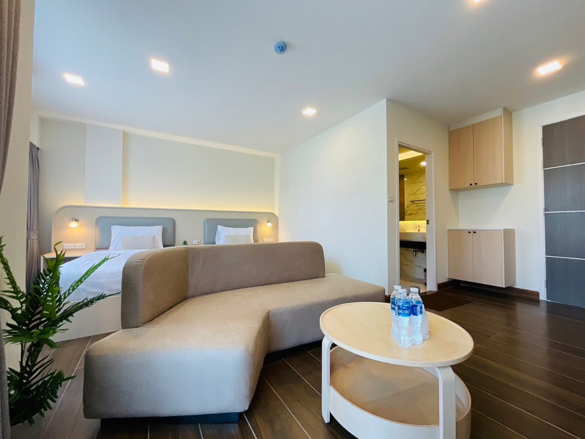 1 Bed Condo — photo 3