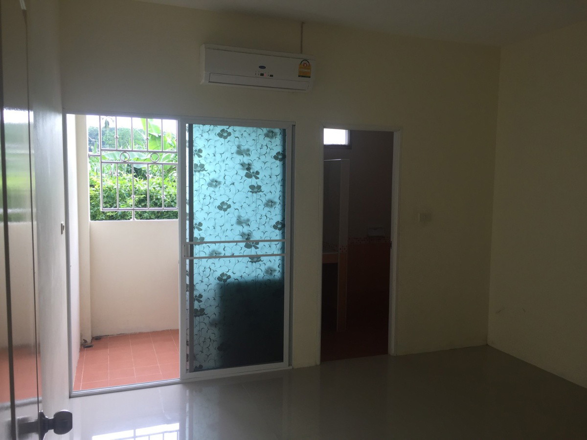 1 Bed Condo — photo 1