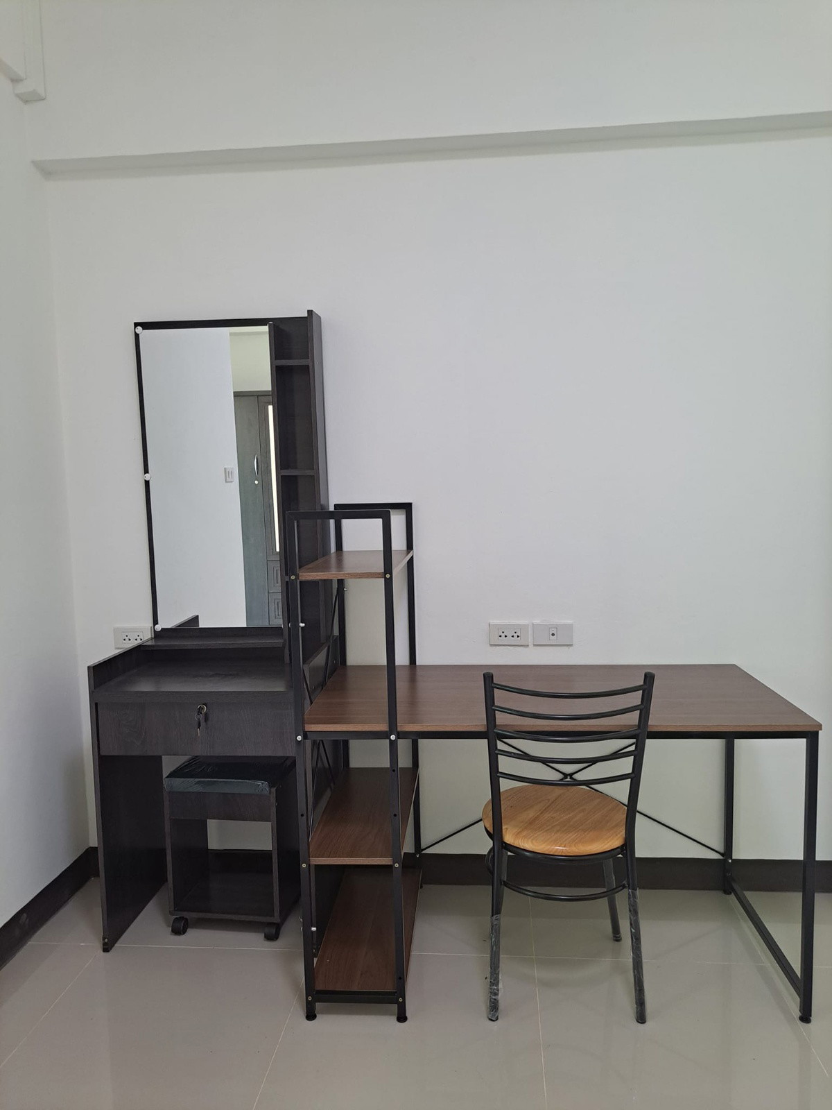1 Bed Condo — photo 2