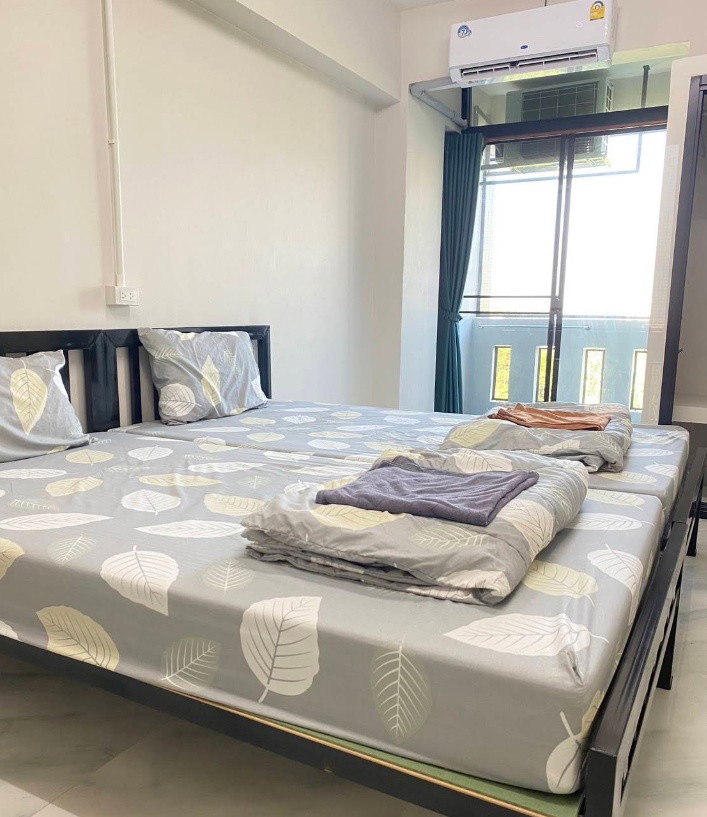 1 Bed Condo — photo 2