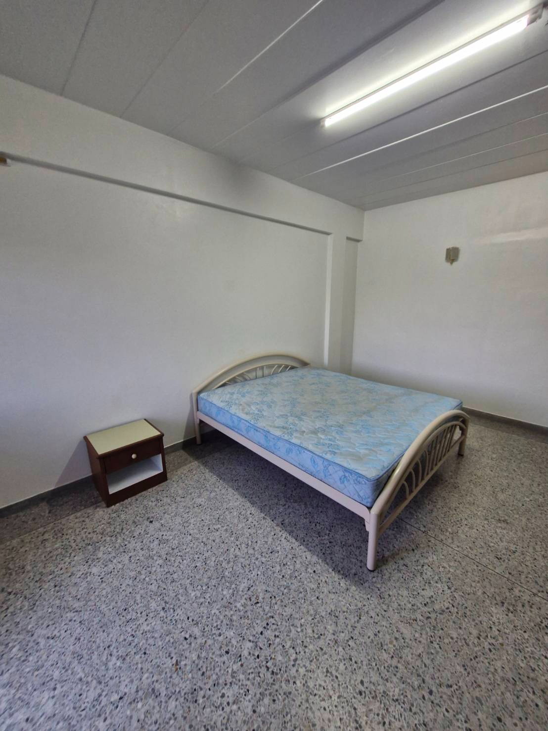 1 Bed Condo — photo 1
