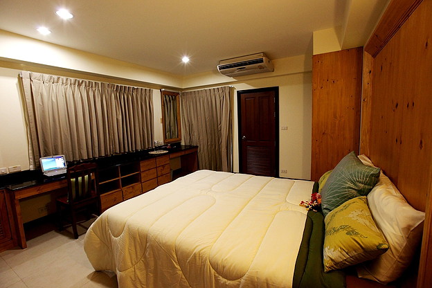 Condo · Khlong San, bangkok