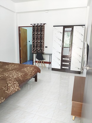 1 Bed Condo — photo 1