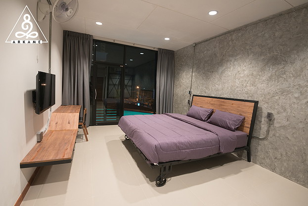 Condo — photo 1