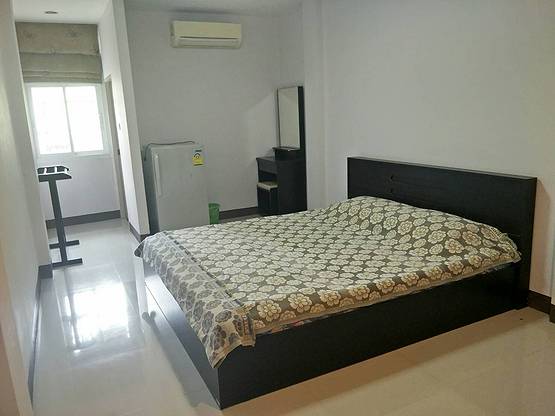 1 Bed Condo — photo 3