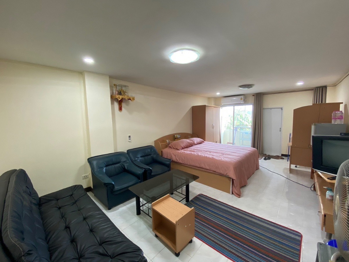 1 Bed Condo — photo 3