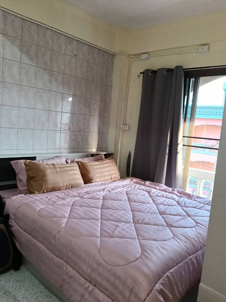 1 Bed Condo — photo 2