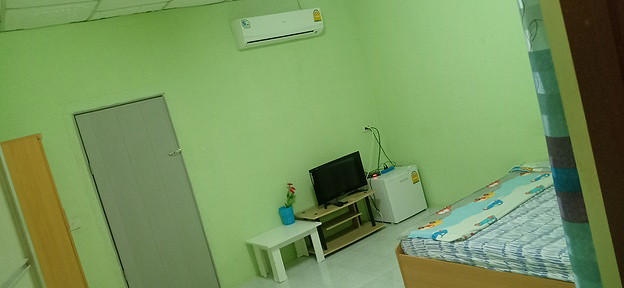 1 Bed Condo — photo 1