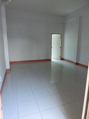 1 Bed Condo — photo 3