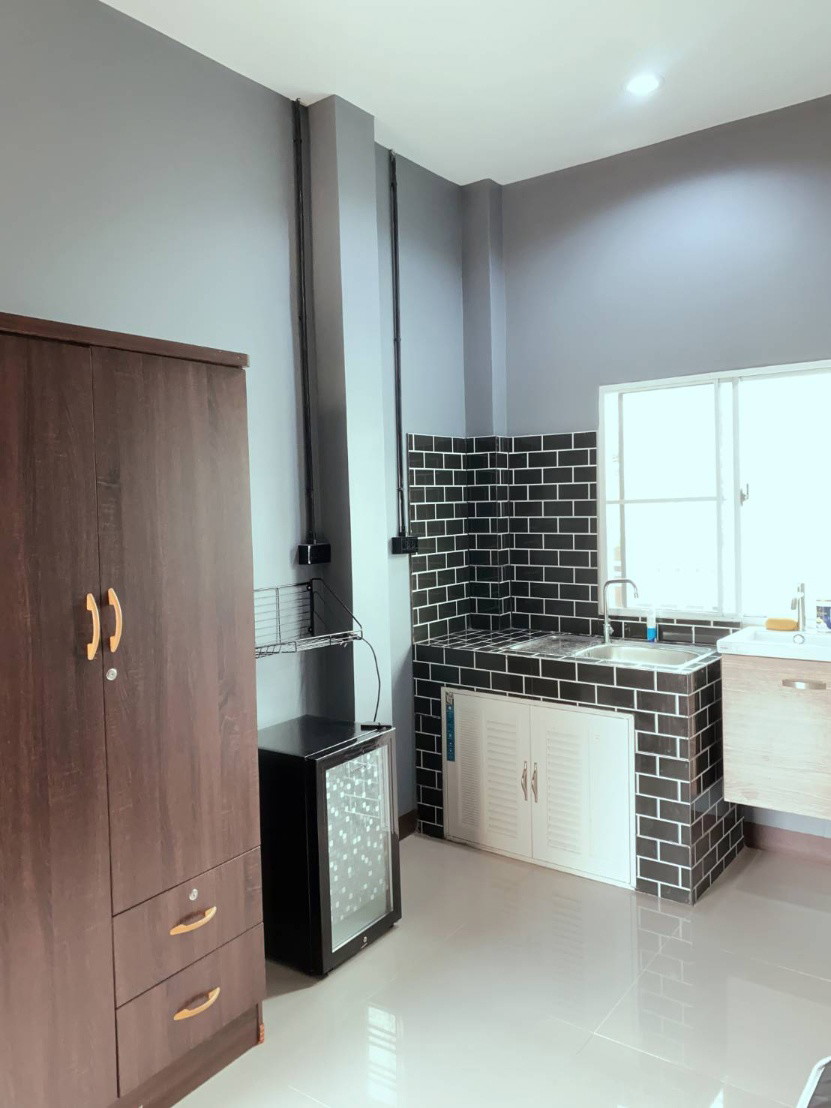 1 Bed Condo — photo 4