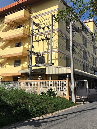 1 Bed Condo — photo 3