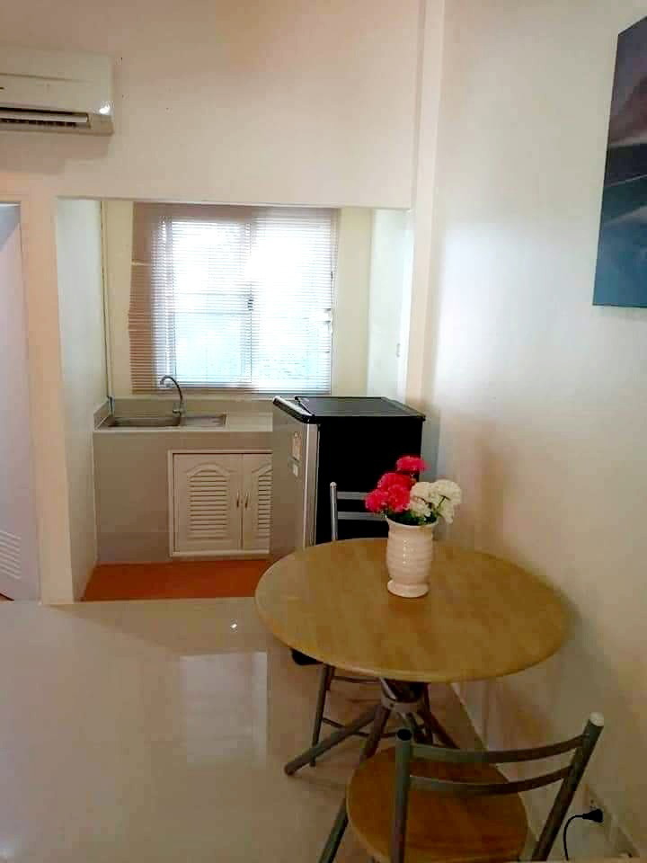 1 Bed Condo — photo 1