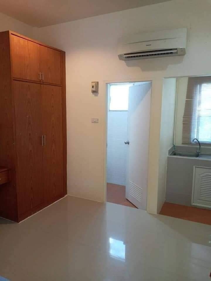 1 Bed Condo — photo 3