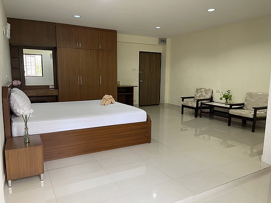 Condo · Bang Rak, bangkok — photo 2
