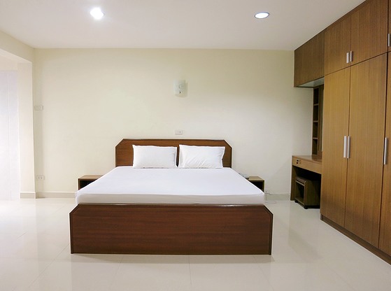 Condo · Bang Rak, bangkok — photo 5