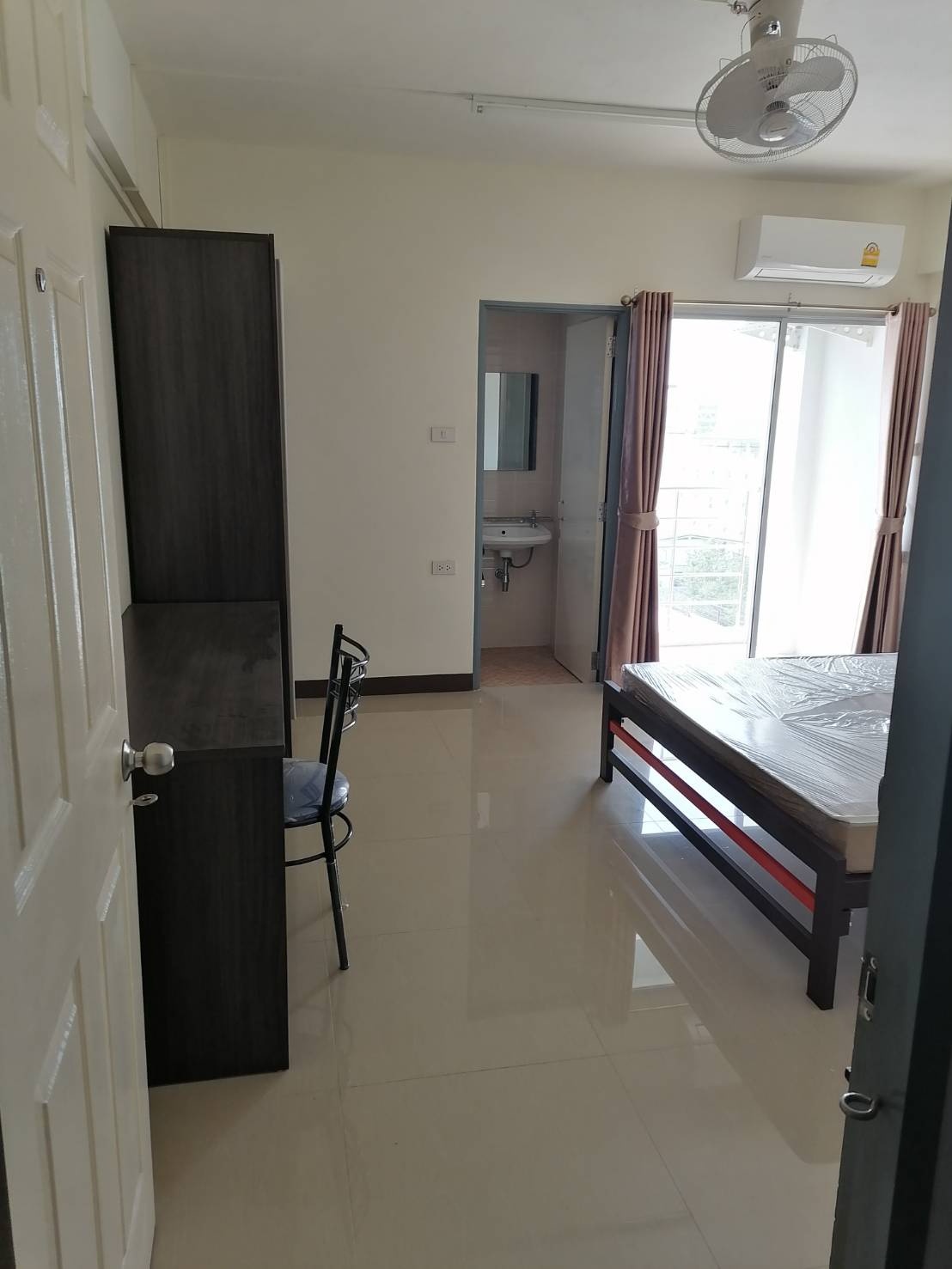 1 Bed Condo · Wang Thonglang, bangkok — photo 1