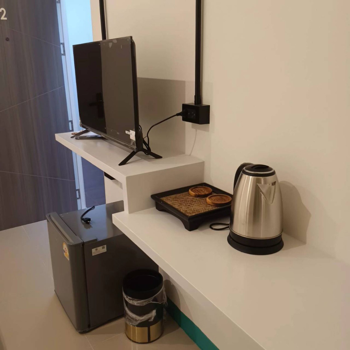1 Bed Condo — photo 1
