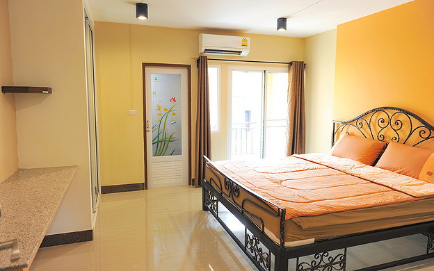 1 Bed Condo · Khan Na Yao, bangkok — photo 2