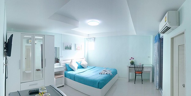 1 Bed Condo — photo 1