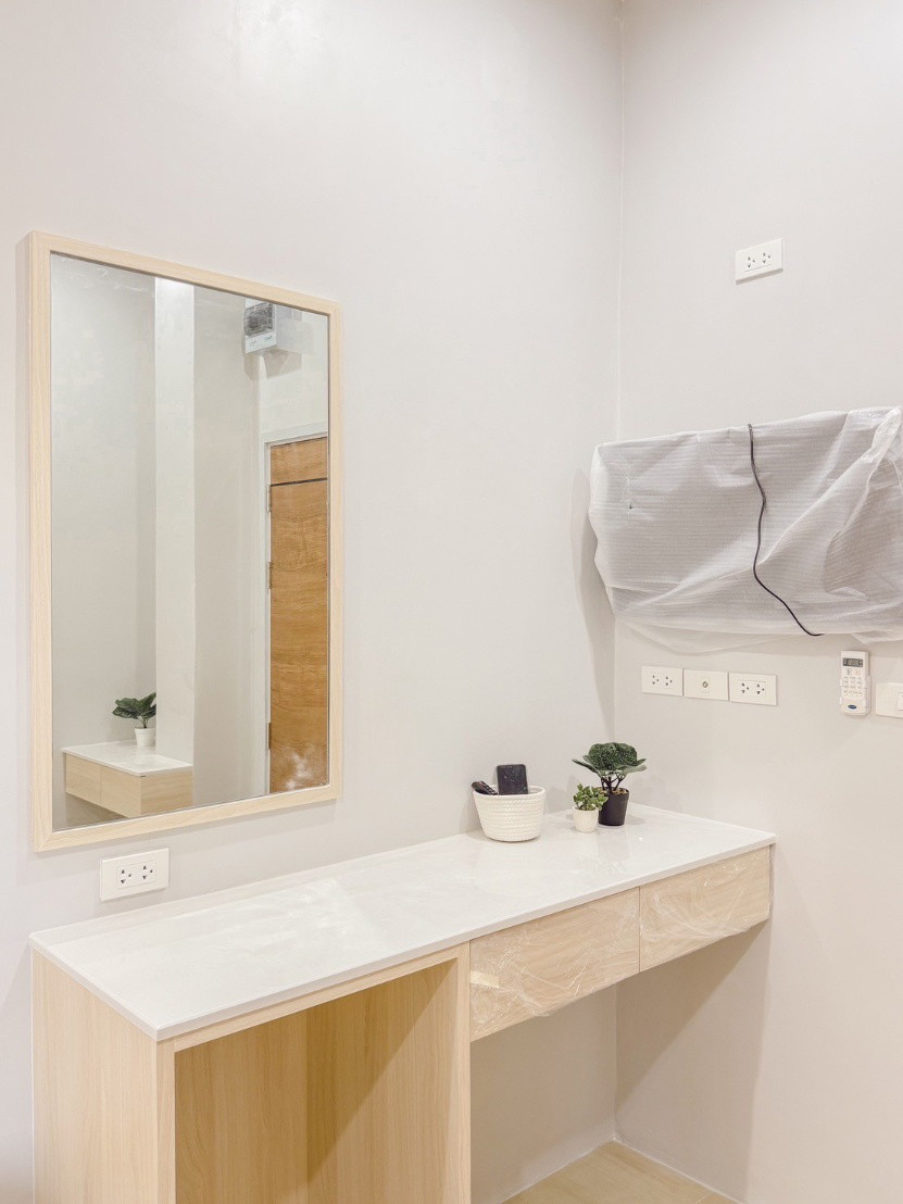 1 Bed Condo — photo 4