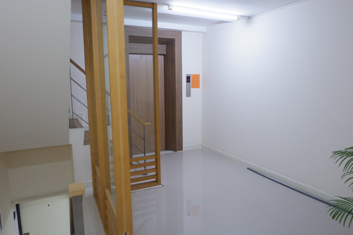 1 Bed Condo · Khlong San, bangkok — photo 4