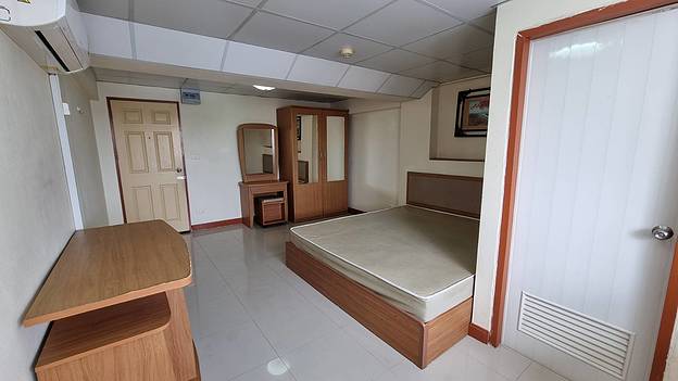 1 Bed Condo · Sathon, bangkok — photo 2