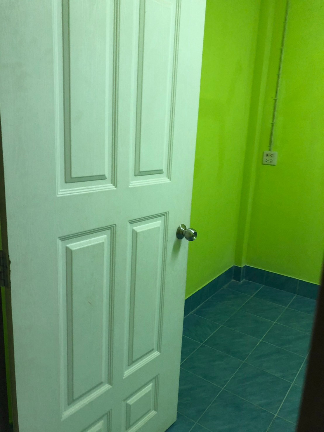 1 Bed Condo — photo 2