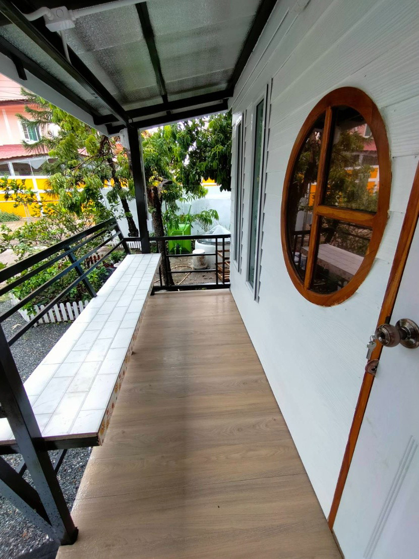 1 Bed Condo — photo 1