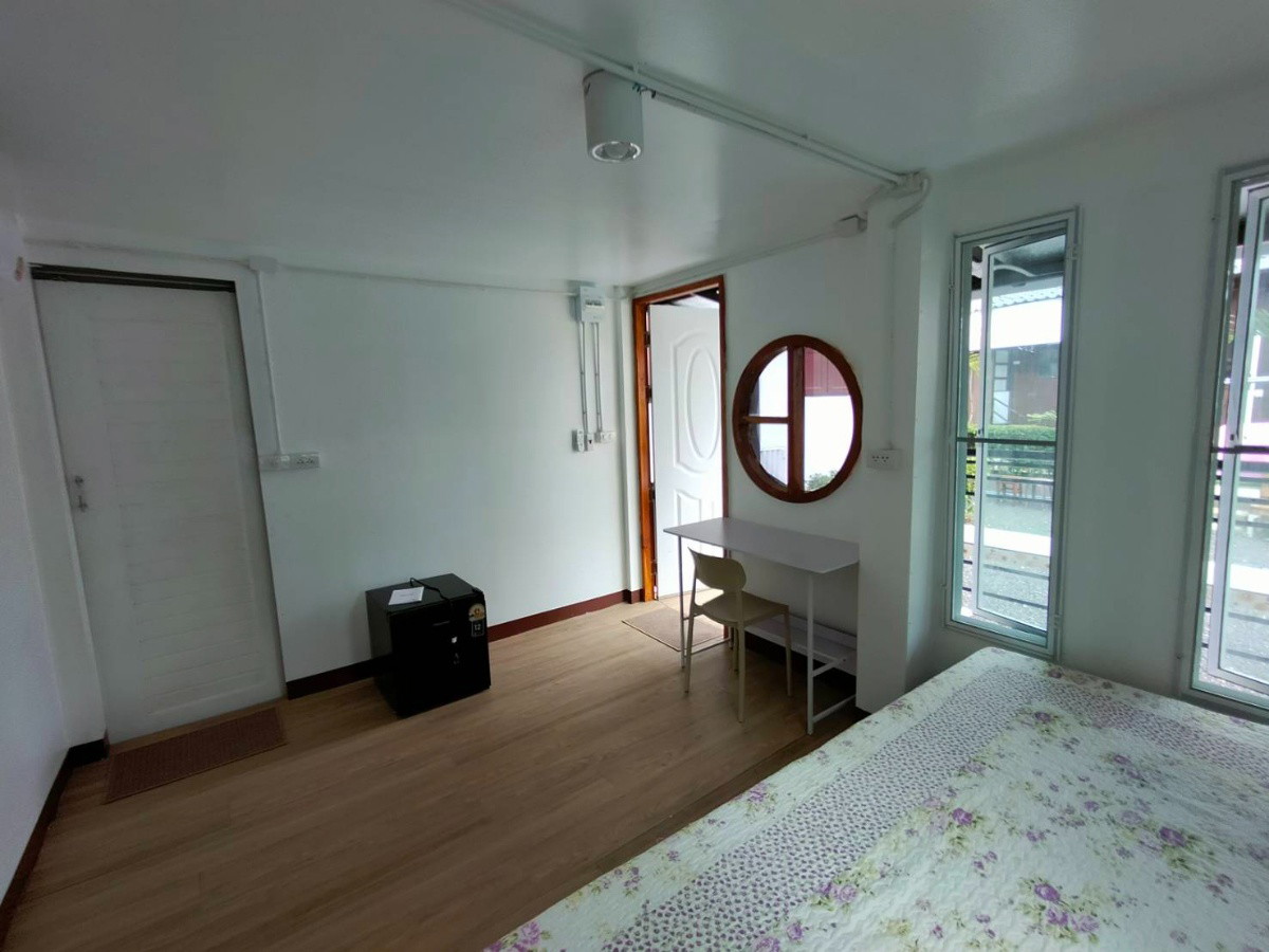 1 Bed Condo — photo 3