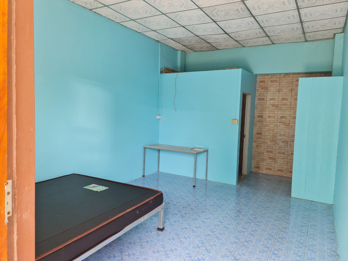 1 Bed Condo — photo 4