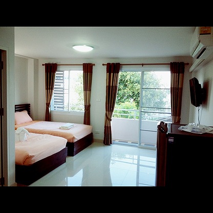 Condo — photo 1