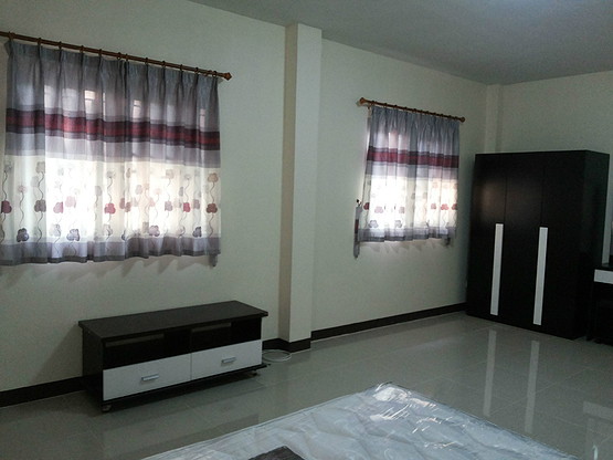 1 Bed Condo — photo 2