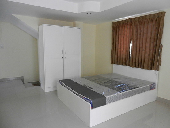 1 Bed Condo — photo 1