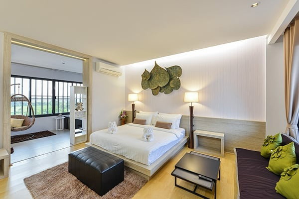 1 Bed Condo — photo 2