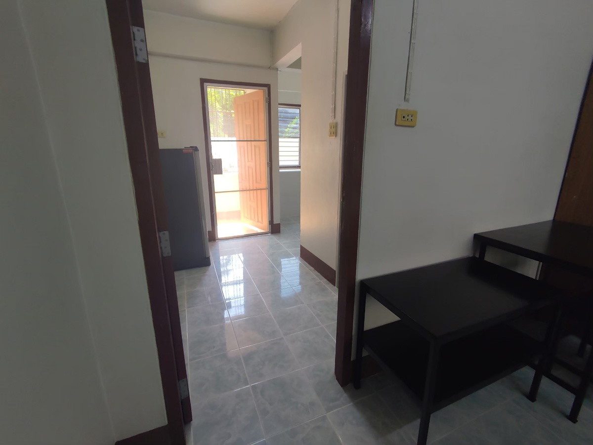 1 Bed Condo — photo 3