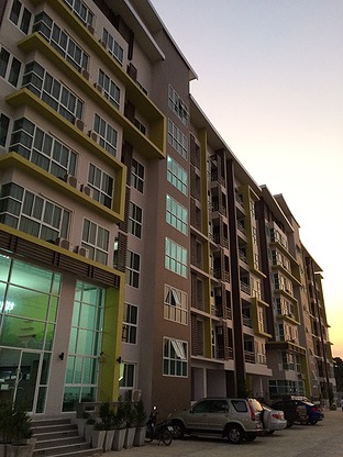 Condo — photo 1