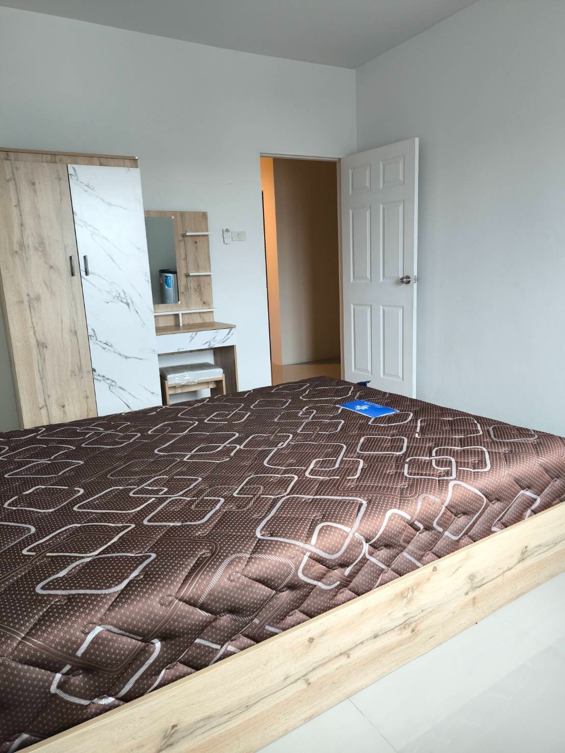 Condo — photo 1