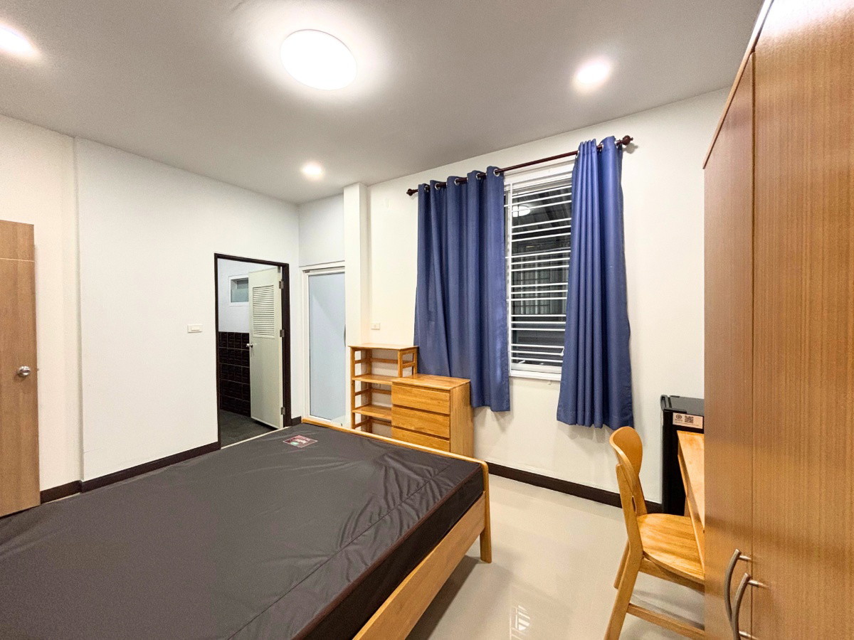 1 Bed Condo — photo 4
