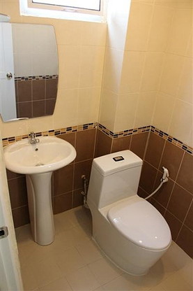 1 Bed Condo — photo 3