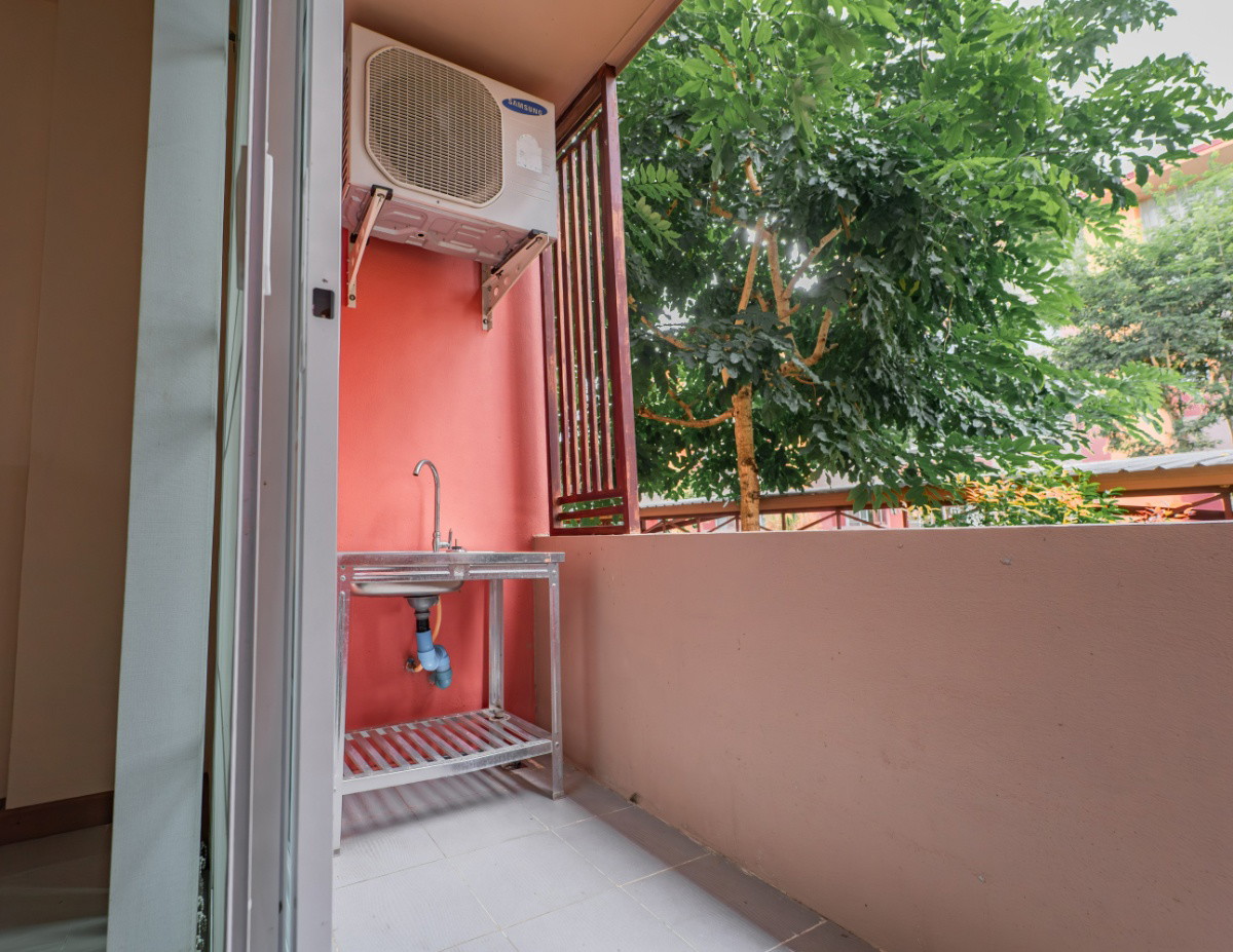 1 Bed Condo — photo 5