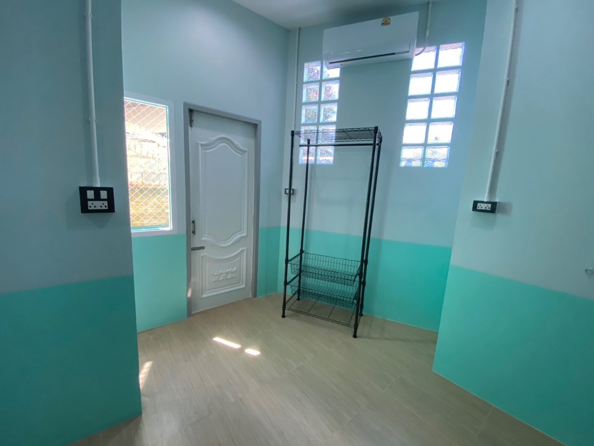 1 Bed Condo — photo 3