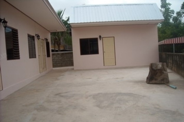 Condo — photo 1