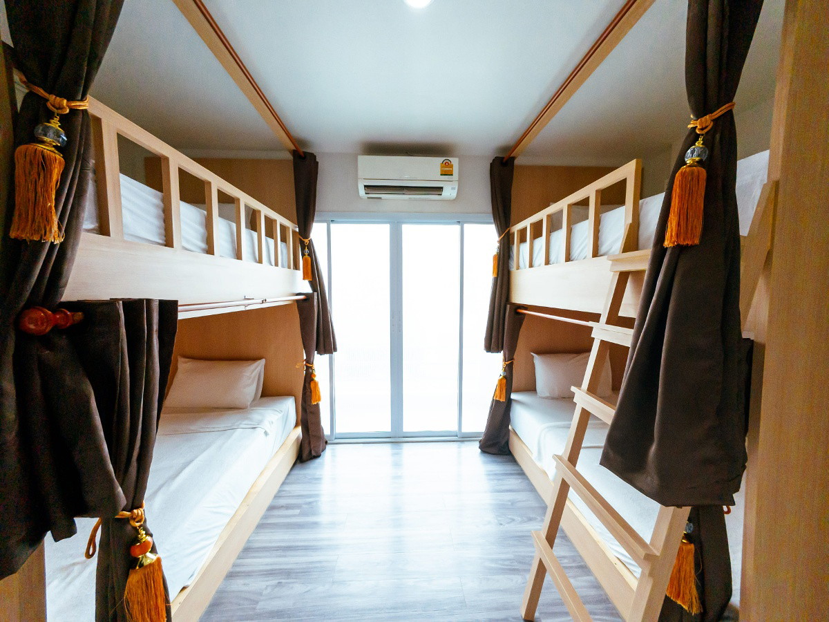 1 Bed Condo — photo 1
