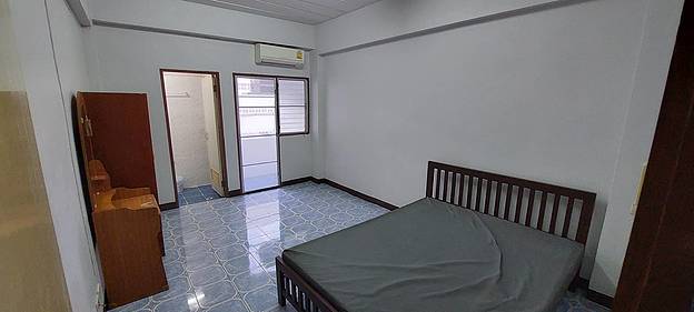 1 Bed Condo · Huai Khwang, bangkok — photo 2