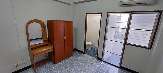 1 Bed Condo · Huai Khwang, bangkok — photo 4