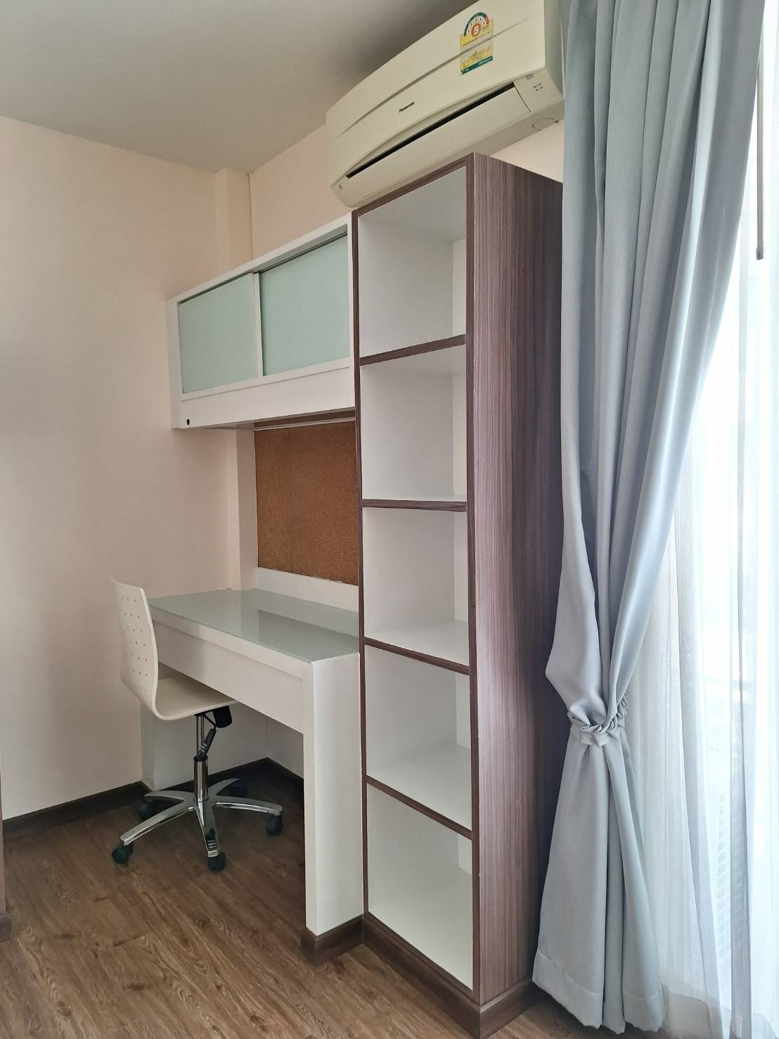 1 Bed Condo — photo 1