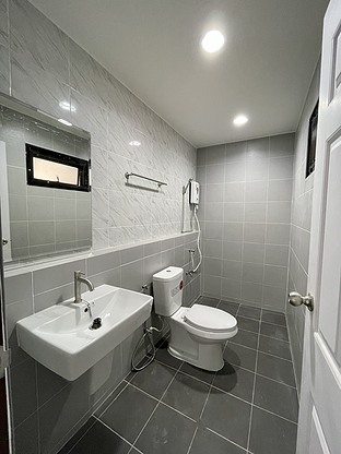 1 Bed Condo — photo 3