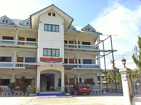 1 Bed Condo — photo 1
